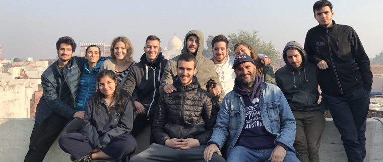 Manifiesto en Agra - Vikara